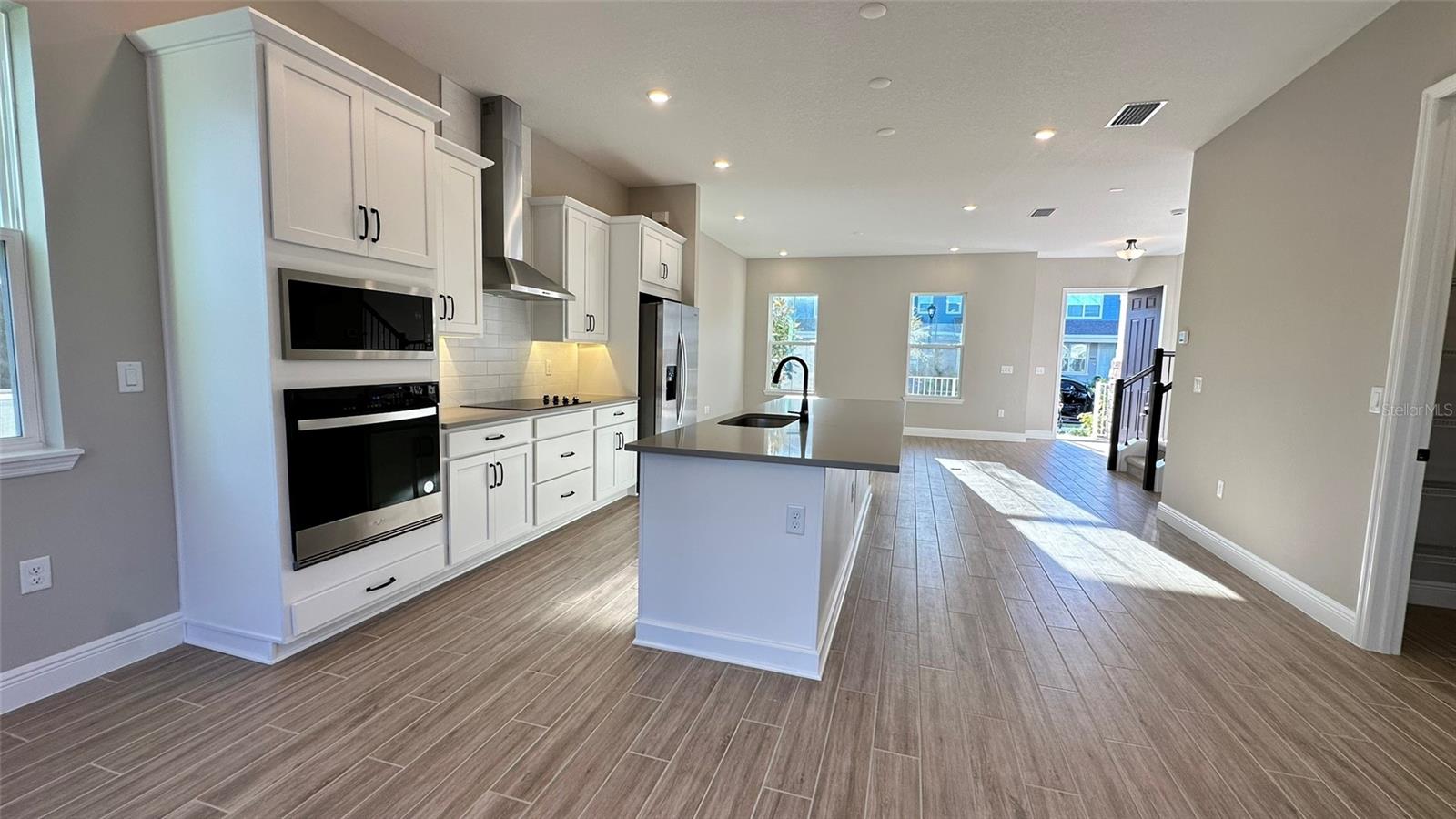 Image 8 of 42 For 13127 Calming Breeze Way