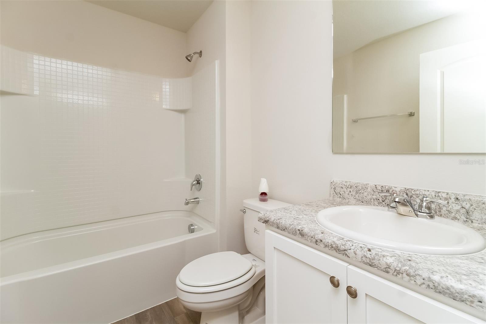 Image 15 of 16 For 260 Hyacinth Court