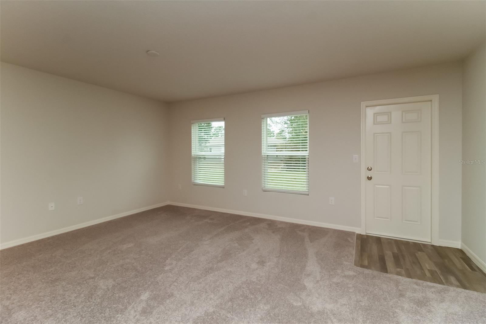 Image 3 of 16 For 260 Hyacinth Court