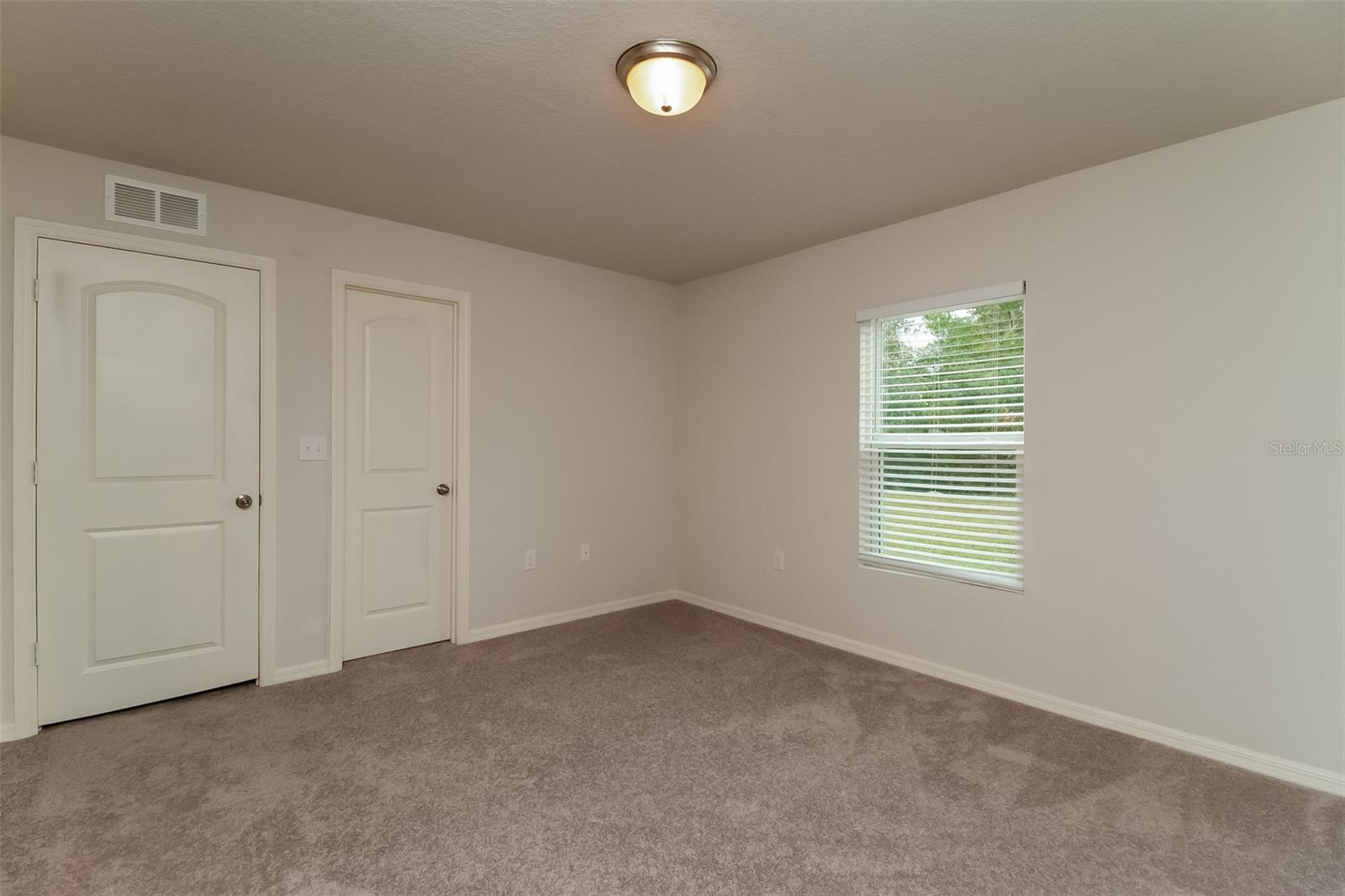 Image 9 of 16 For 260 Hyacinth Court