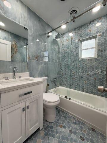 Image 11 of 13 For 3747 Floramar Terrace