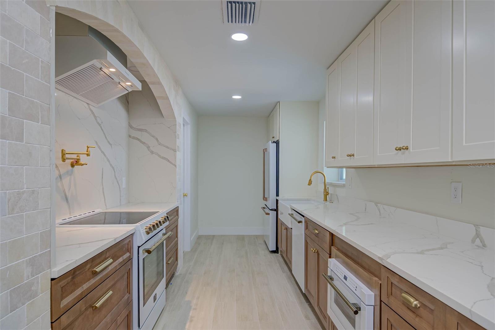 Image 10 of 29 For 3835 Harold Avenue