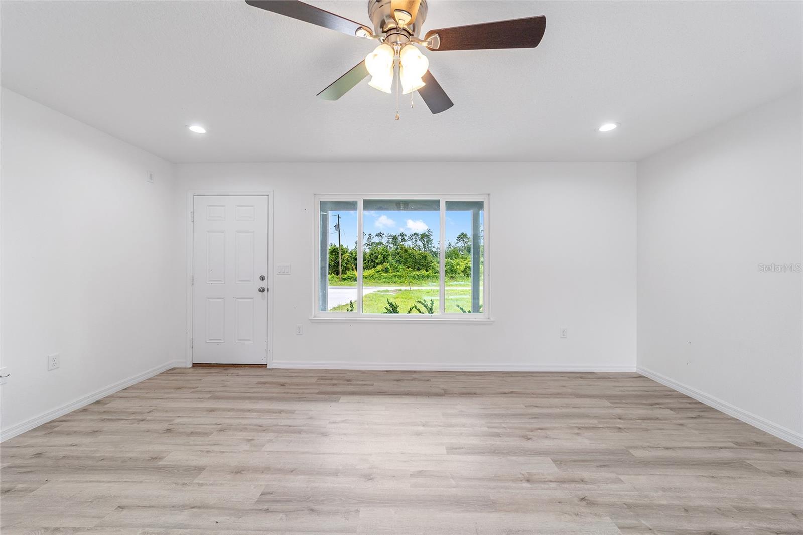 Image 20 of 53 For 20661 Marine Boulevard