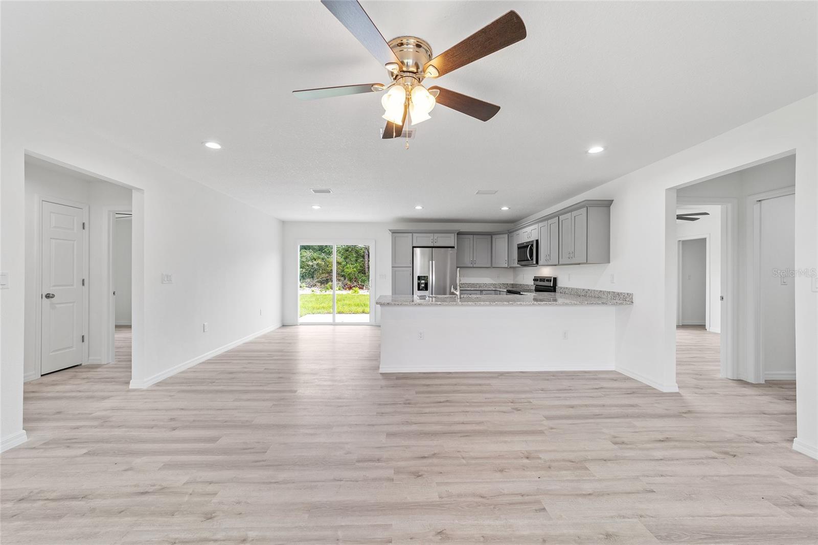 Image 24 of 53 For 20661 Marine Boulevard