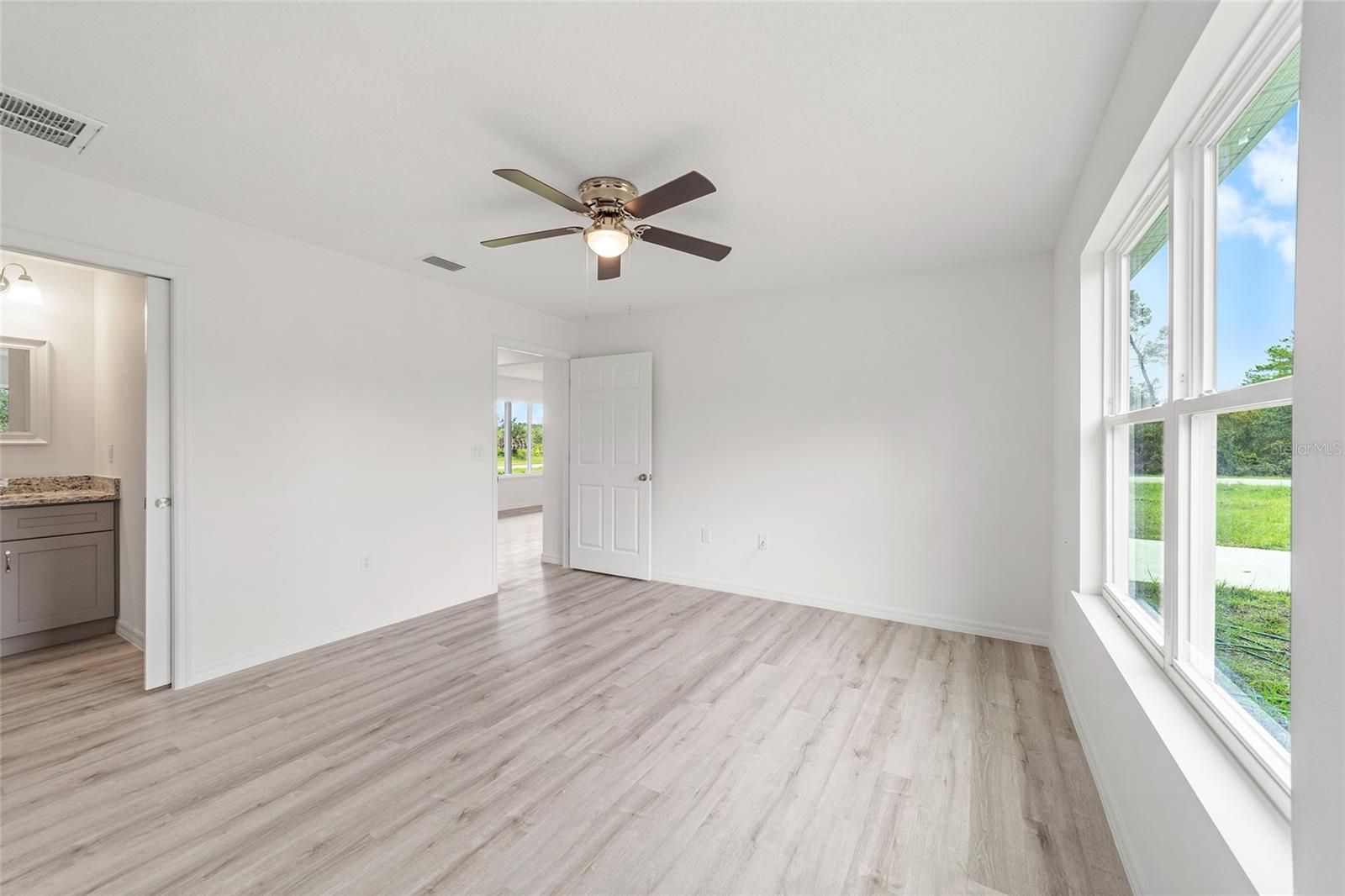 Image 36 of 53 For 20661 Marine Boulevard