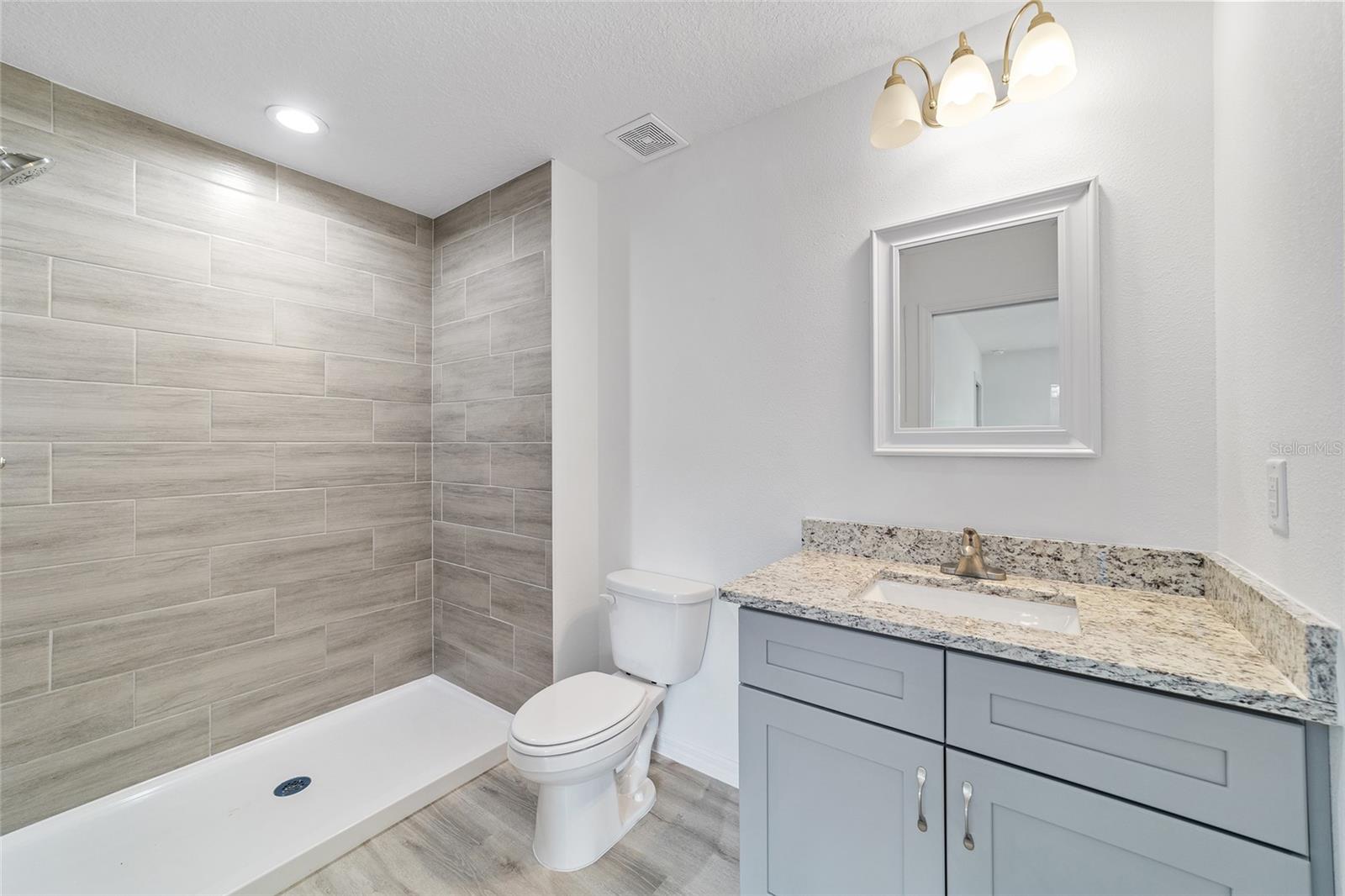 Image 40 of 53 For 20661 Marine Boulevard