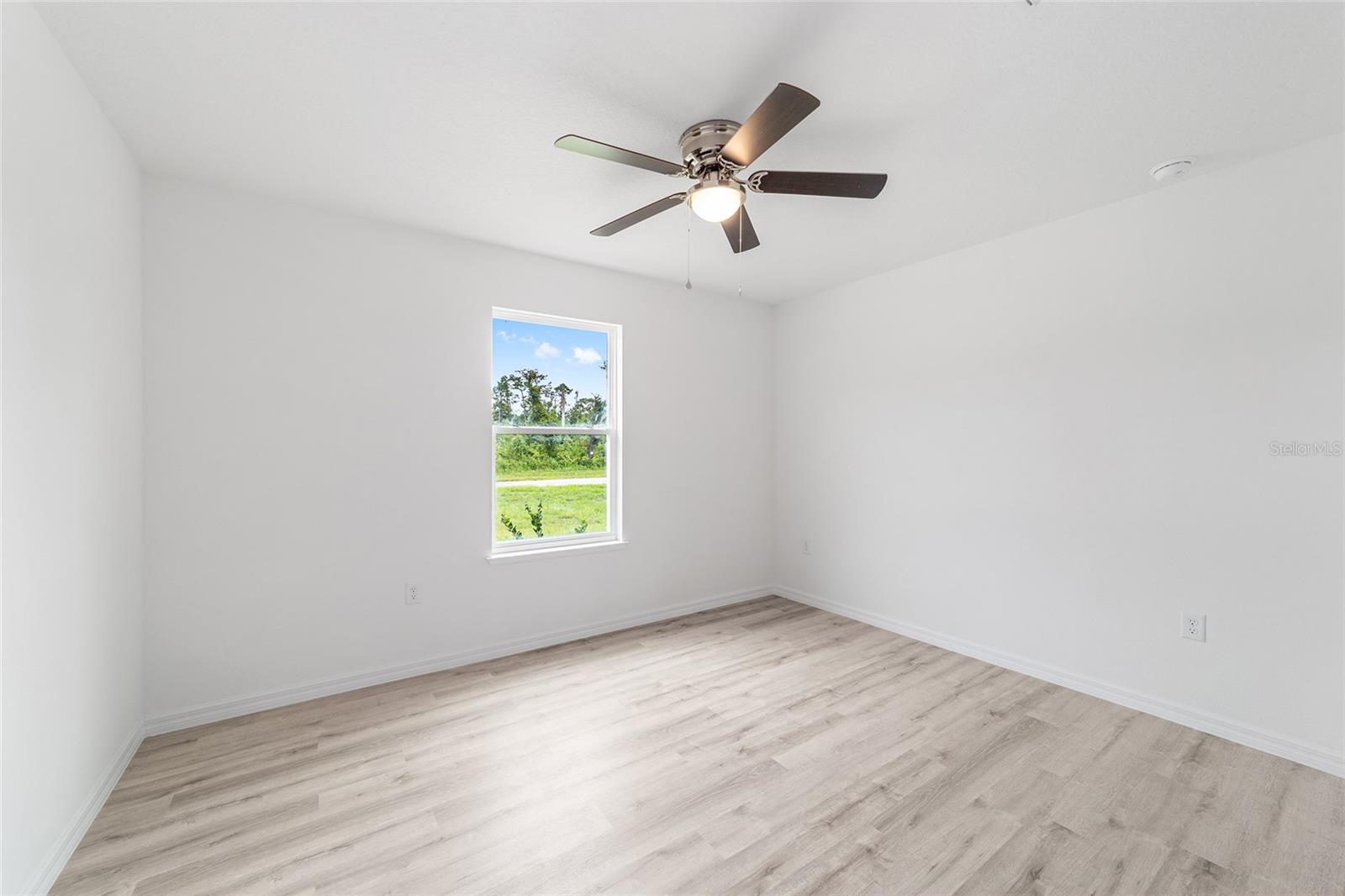 Image 42 of 53 For 20661 Marine Boulevard