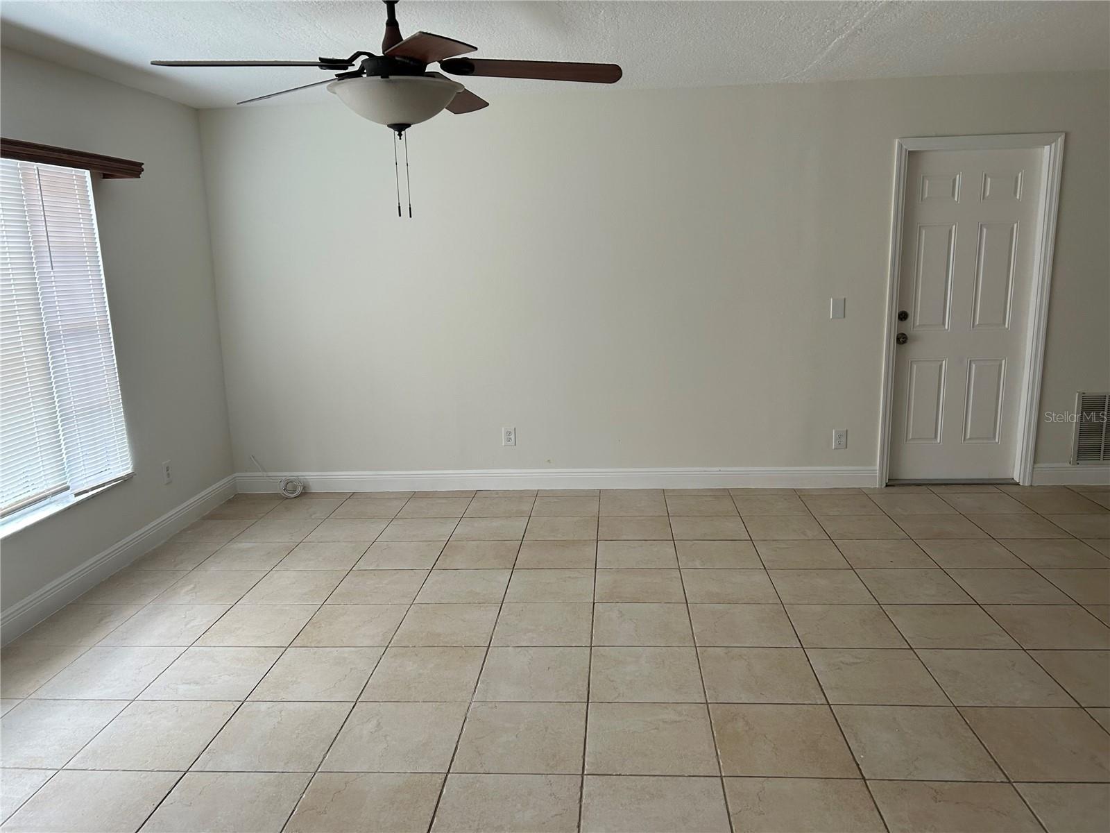 Image 11 of 22 For 1328 Highland Circle