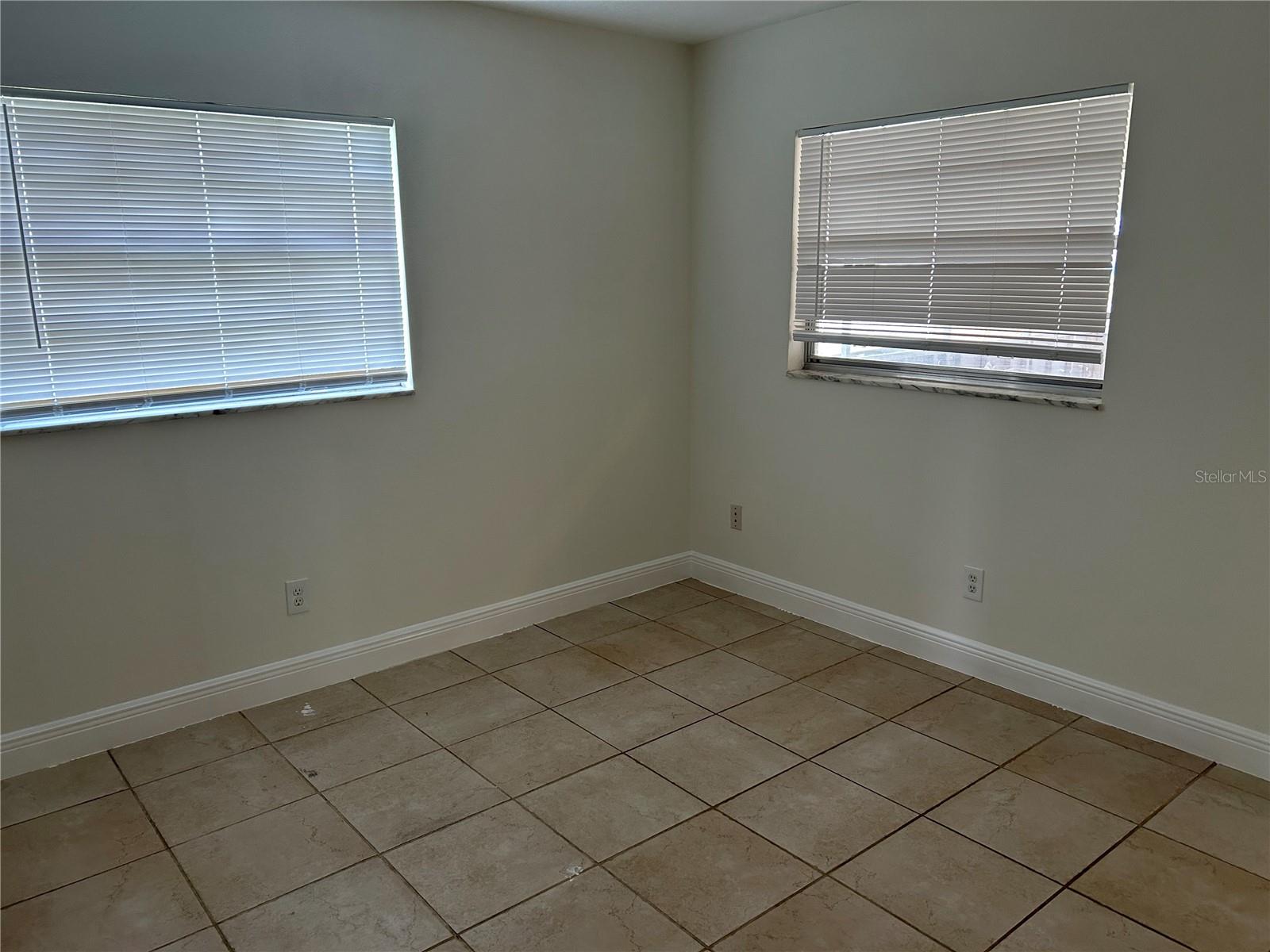 Image 16 of 22 For 1328 Highland Circle
