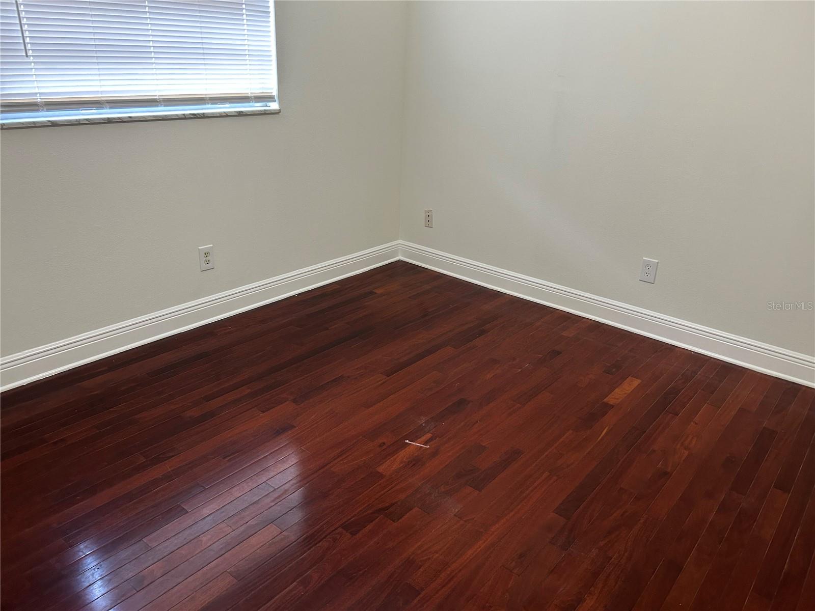 Image 6 of 22 For 1328 Highland Circle