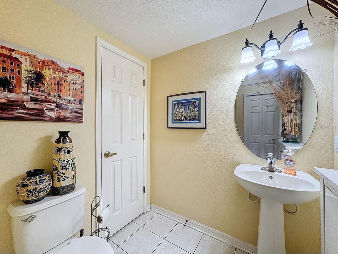 Image 9 of 29 For 11805 Castine Street