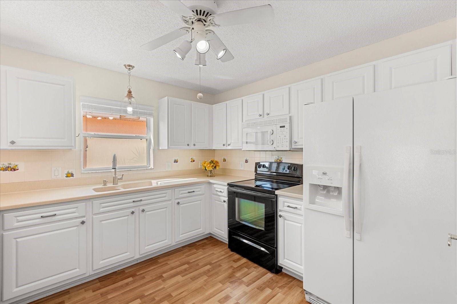 Image 4 of 42 For 613 Nuevo Leon Lane