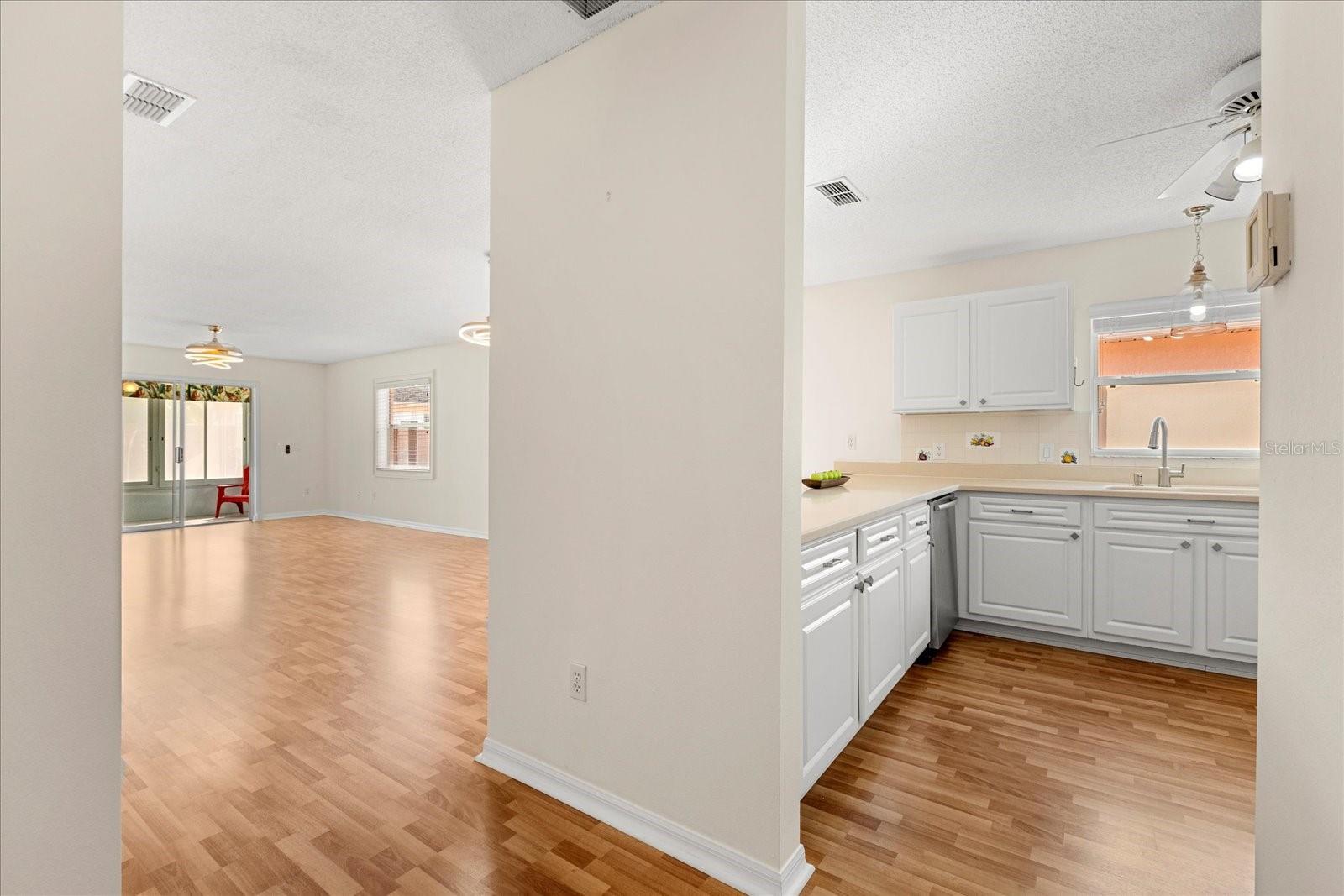 Image 7 of 42 For 613 Nuevo Leon Lane
