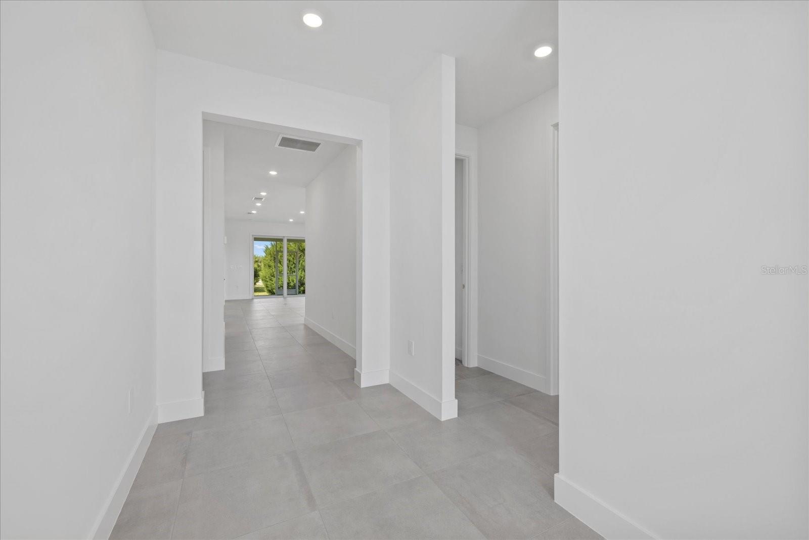 Image 4 of 44 For 7443 Seagrape Road