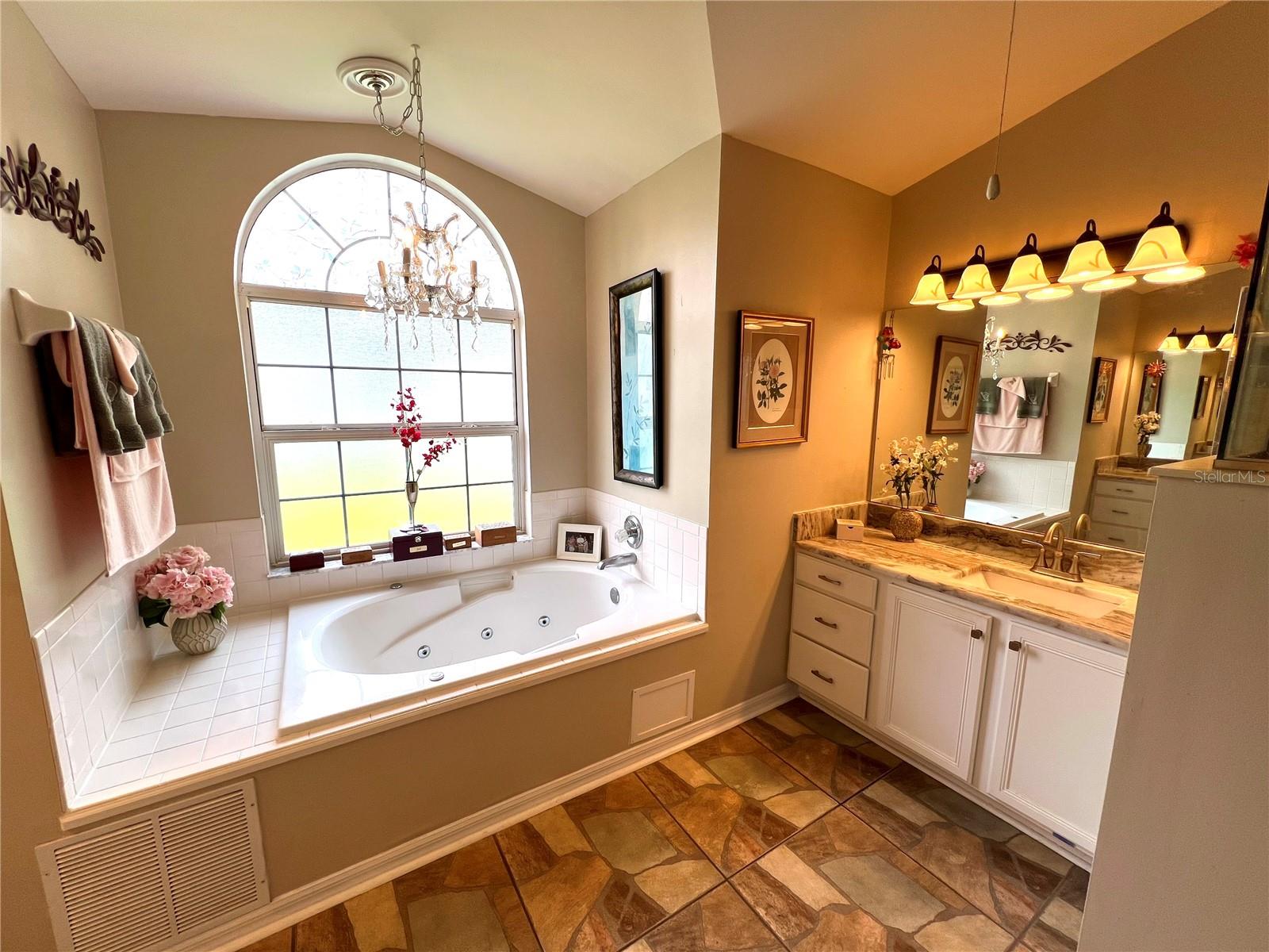 Image 13 of 21 For 4638 River Ridge Drive
