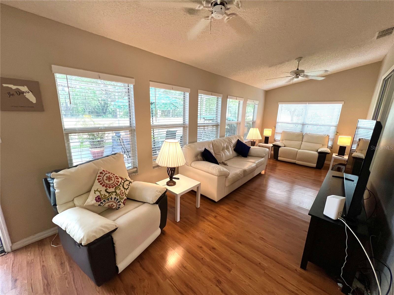 Image 8 of 21 For 4638 River Ridge Drive