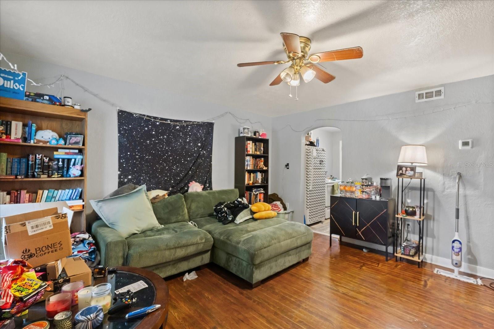 Image 3 of 26 For 1360 Formosa Avenue