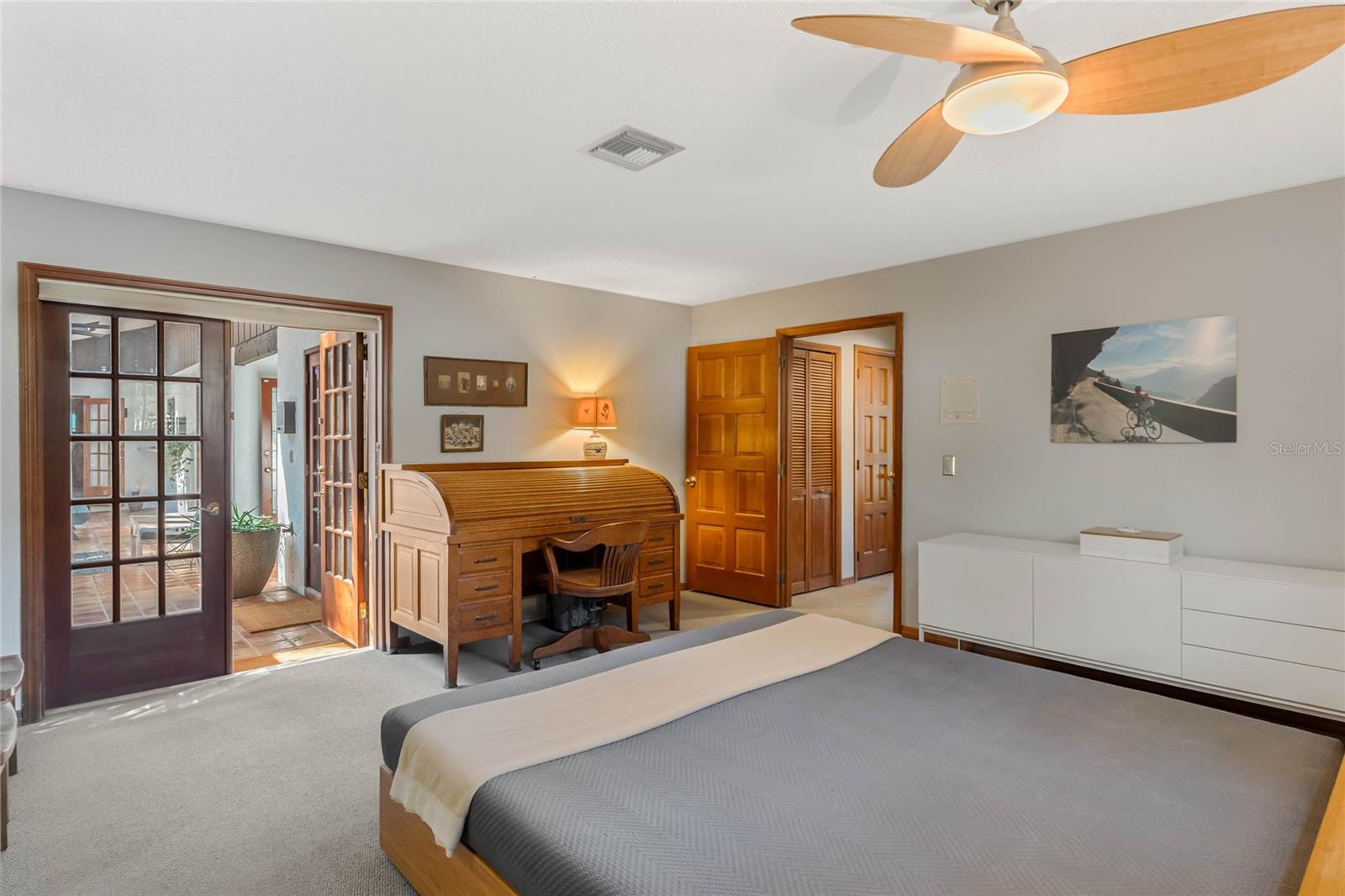 Image 21 of 50 For 9676 Wild Oak Drive