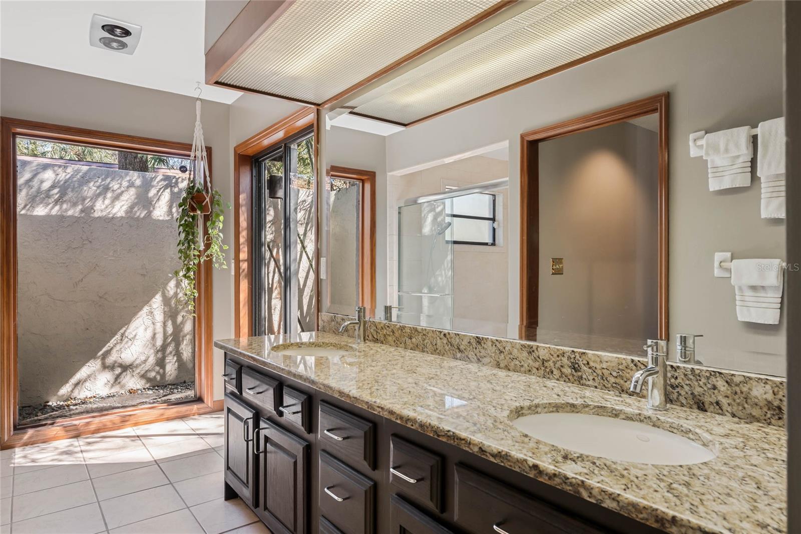 Image 23 of 50 For 9676 Wild Oak Drive