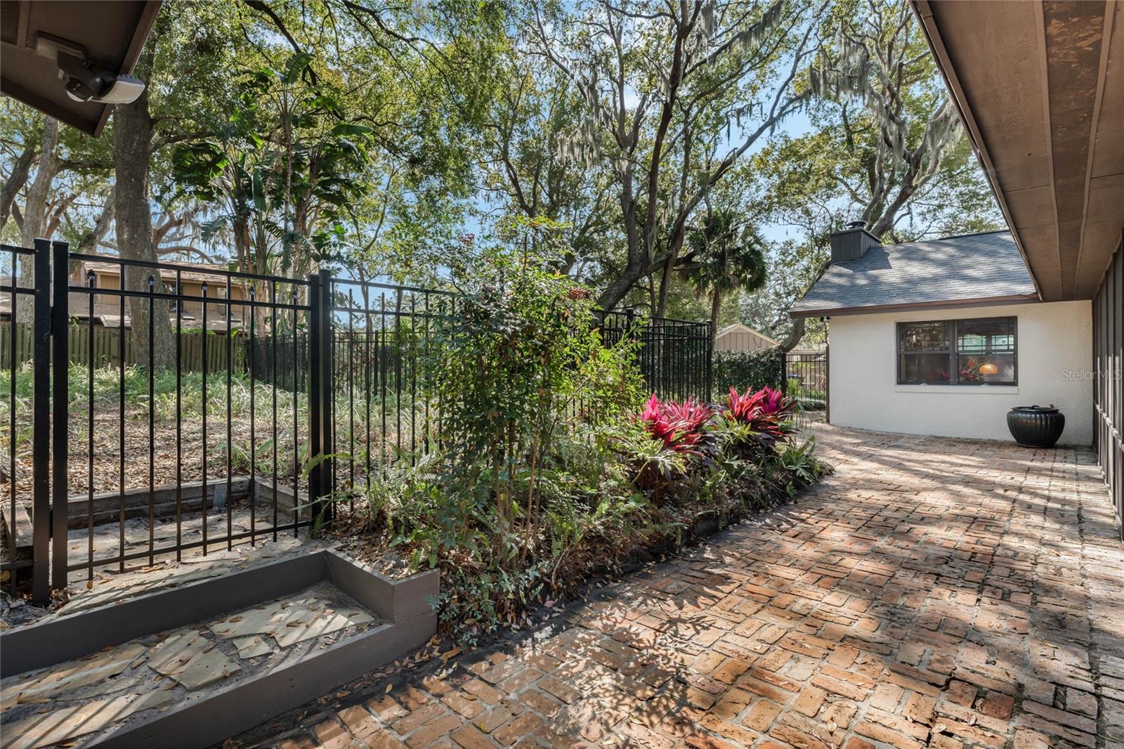 Image 39 of 50 For 9676 Wild Oak Drive