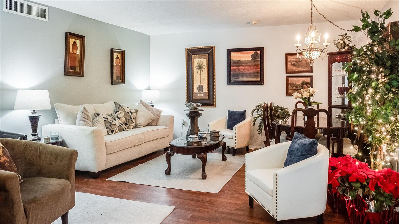 Image 11 of 13 For 293 Scottsdale Square 293