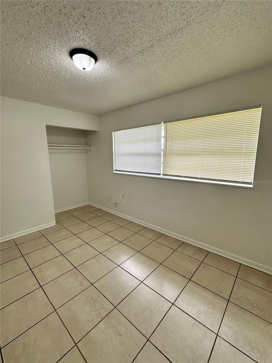 Image 12 of 13 For 1406 Heber Circle