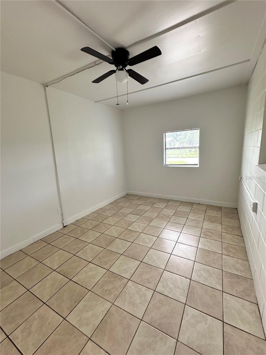 Image 8 of 13 For 1406 Heber Circle