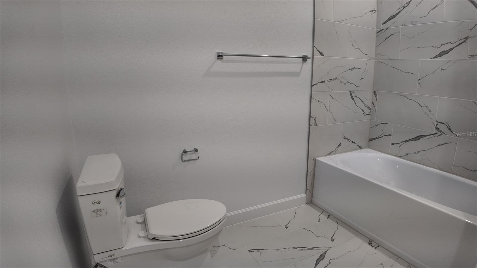 Image 16 of 25 For 420 Famagusta Drive
