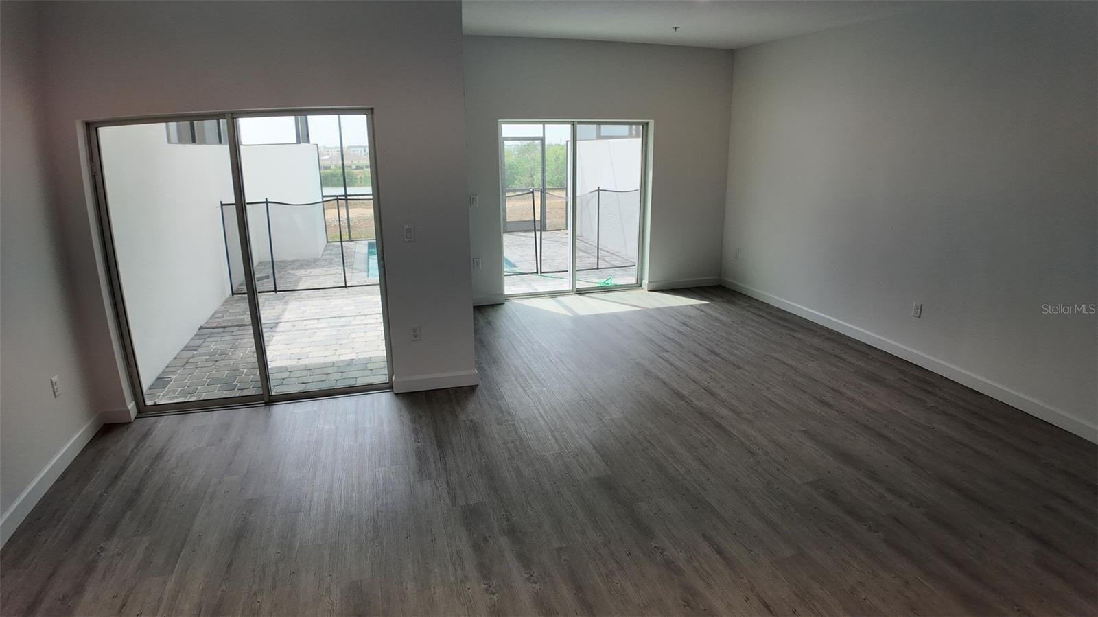 Image 3 of 25 For 420 Famagusta Drive