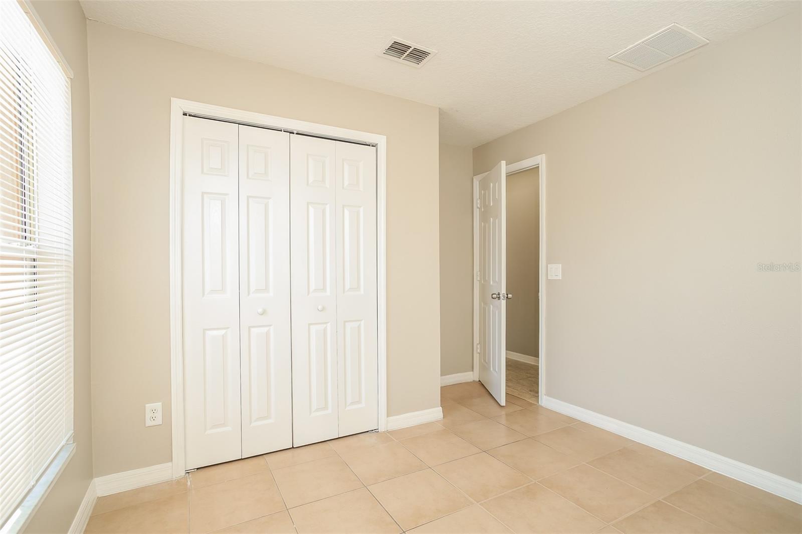 Image 12 of 16 For 919 Cumbran Lane