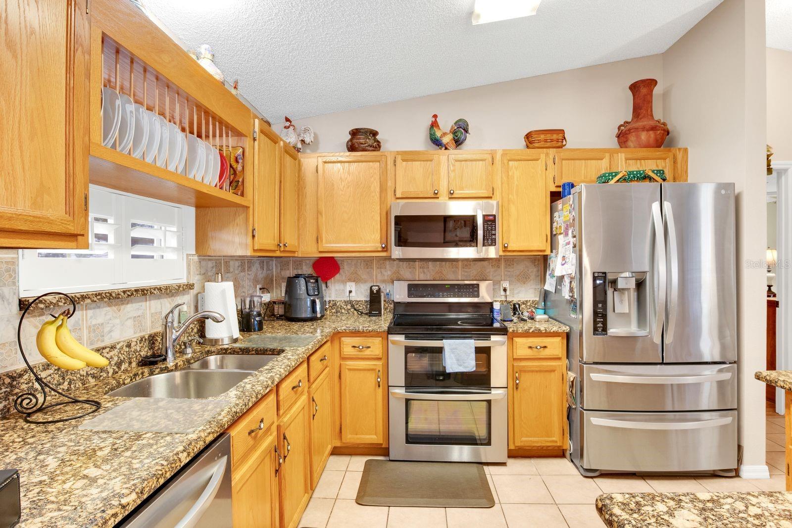 Image 11 of 34 For 1502 El Paso Way