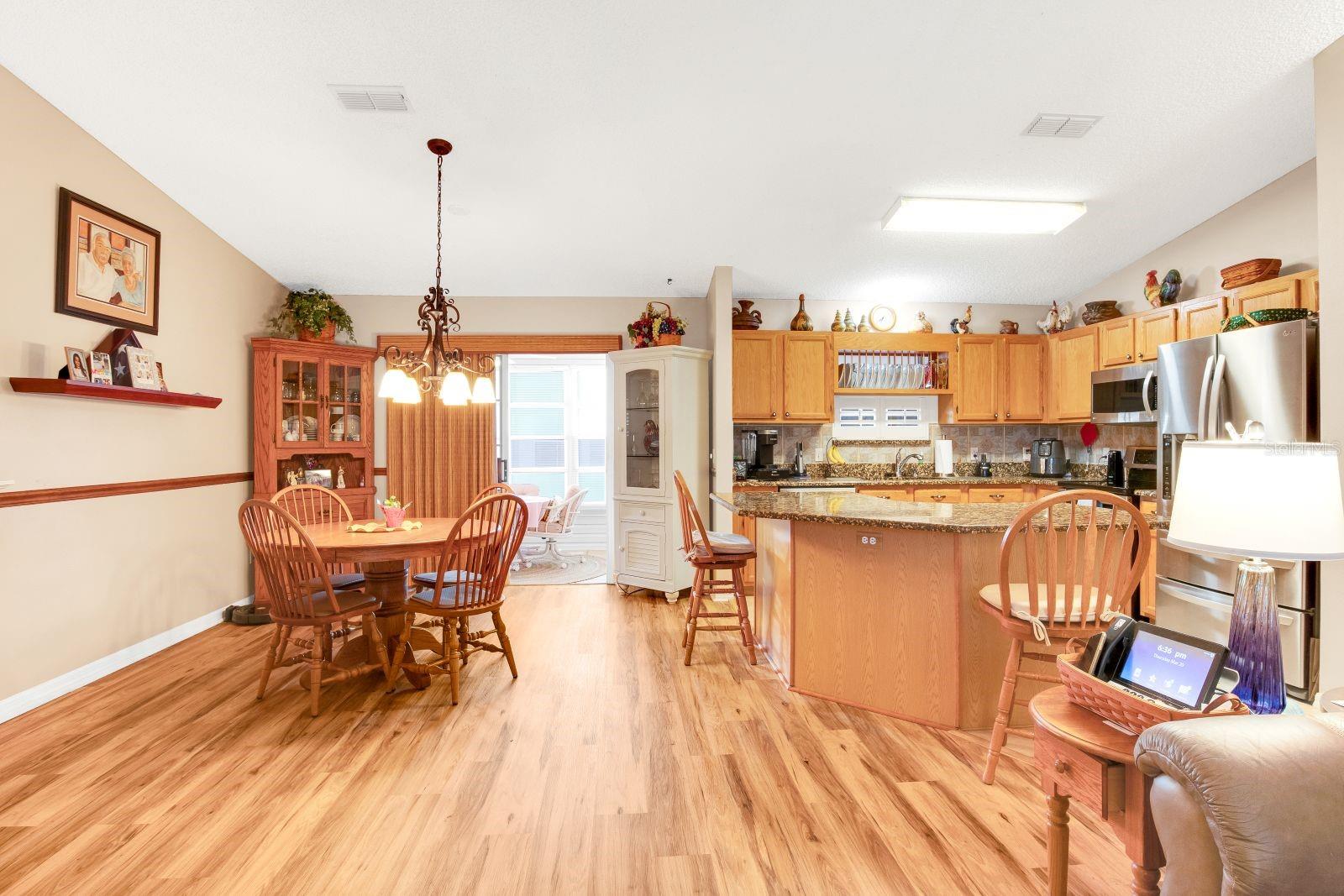 Image 13 of 34 For 1502 El Paso Way