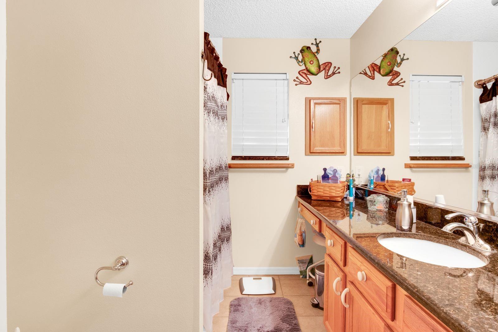 Image 18 of 34 For 1502 El Paso Way