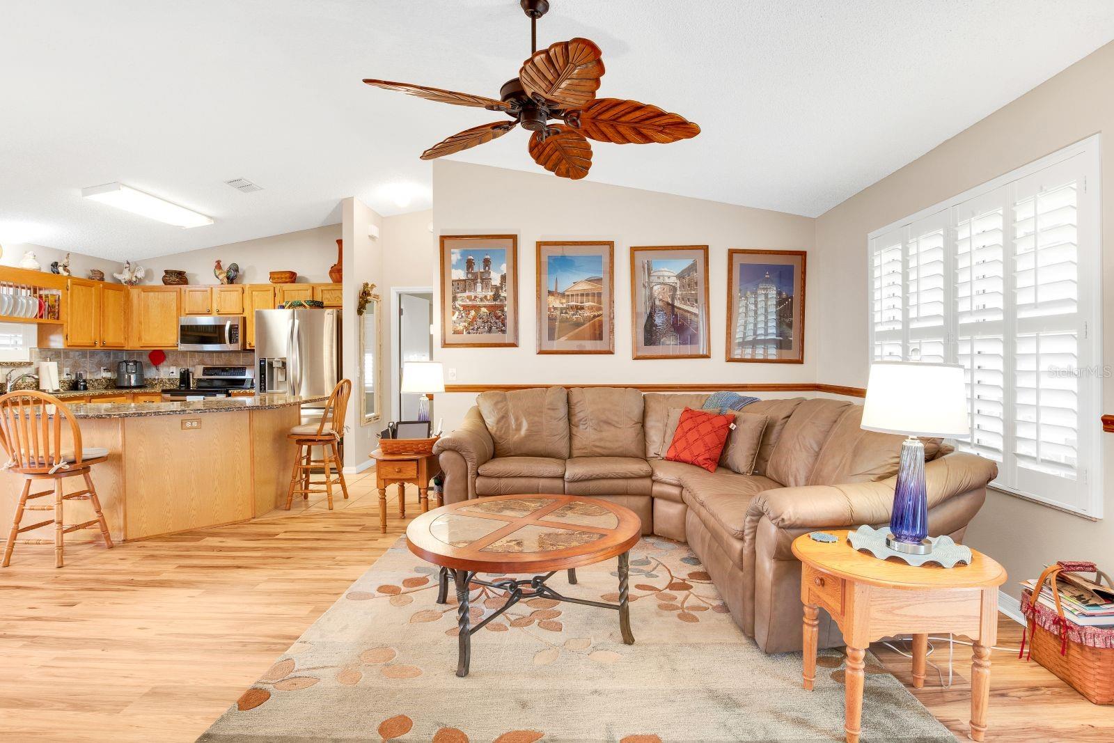Image 7 of 34 For 1502 El Paso Way