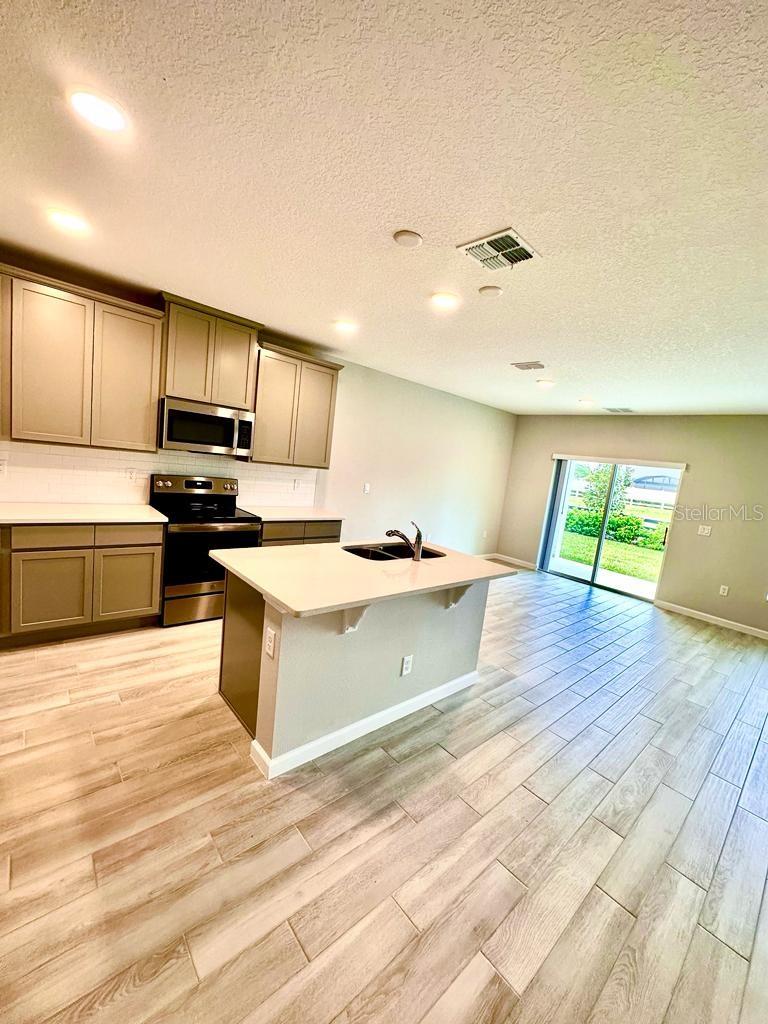 Image 6 of 18 For 2834 Narcoossee Commons Way