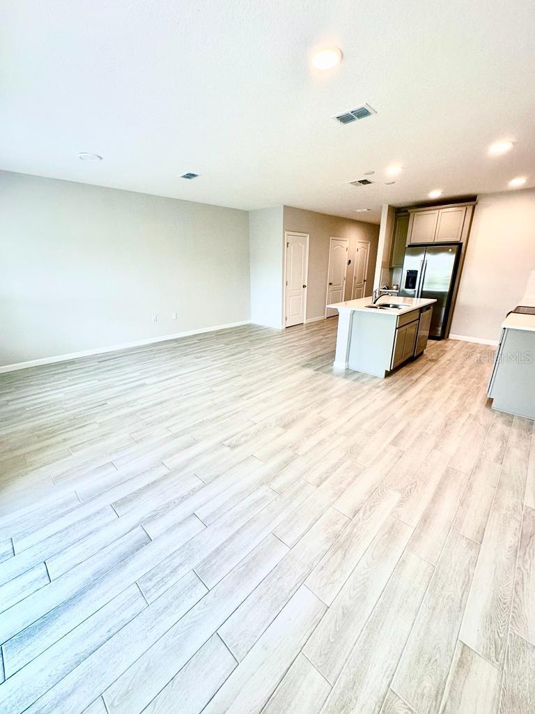 Image 8 of 18 For 2834 Narcoossee Commons Way
