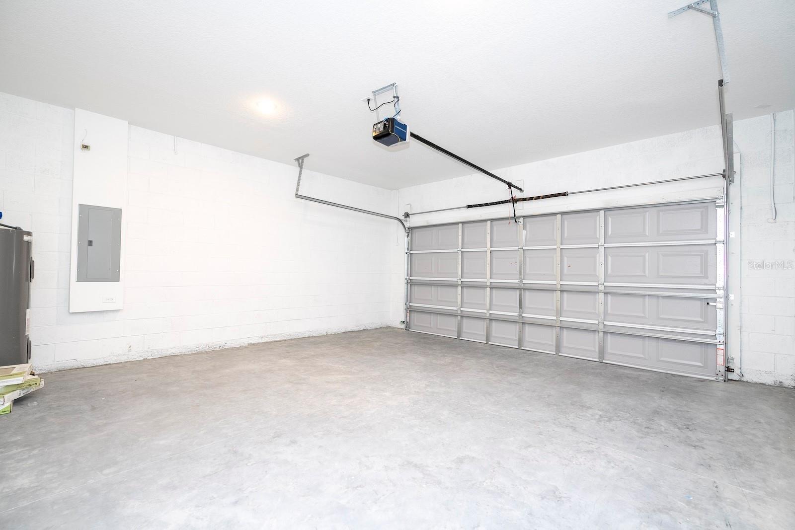 Listing photo id 58 for 3073 Doronicum Place