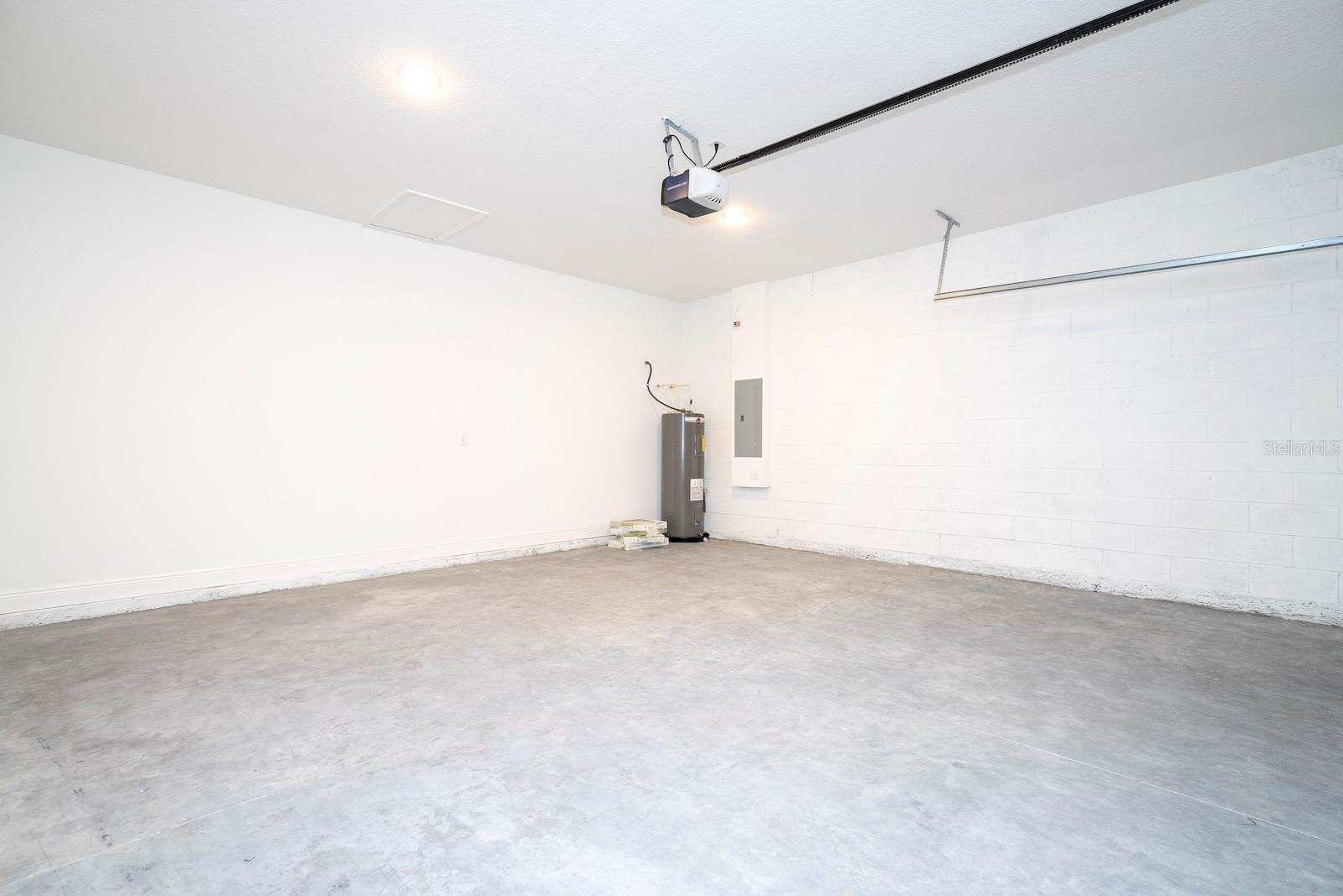 Listing photo id 60 for 3073 Doronicum Place
