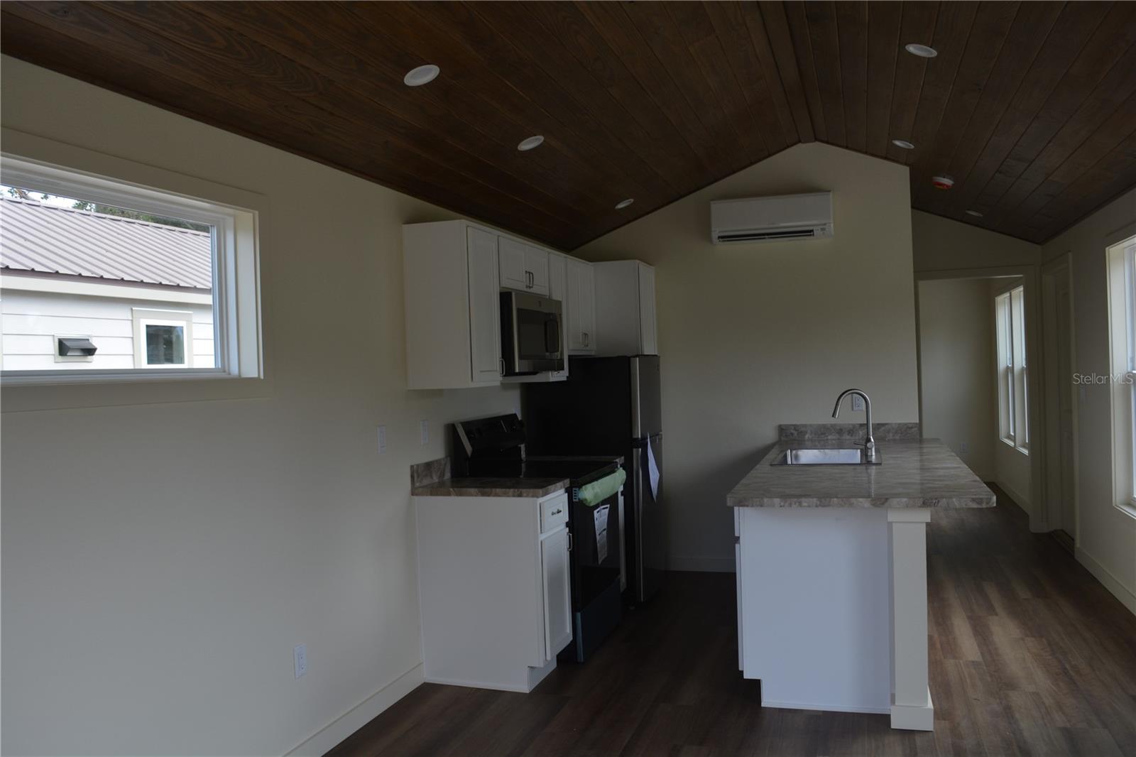 Image 9 of 22 For 620 2rd Street Street