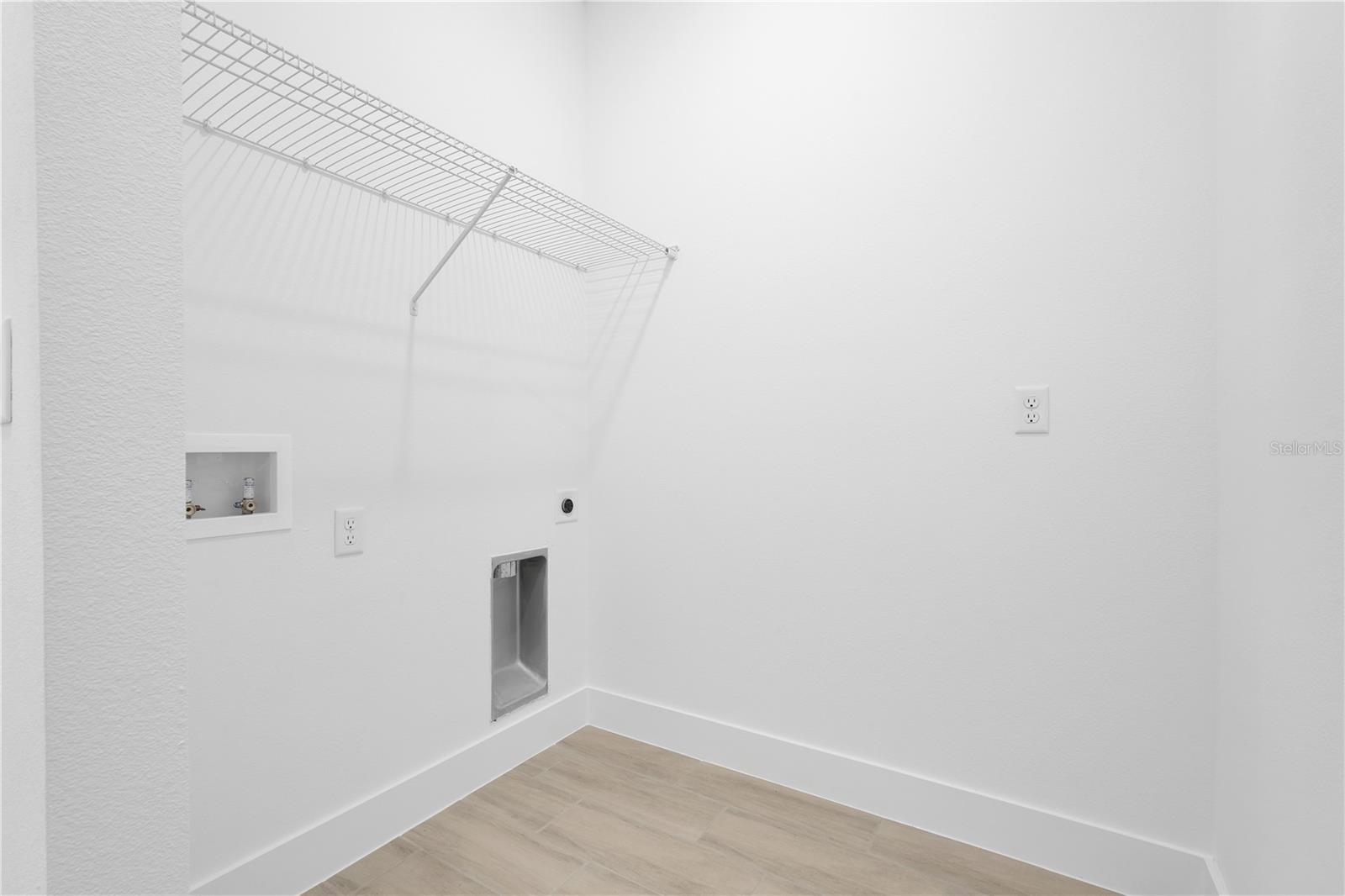 Image 22 of 38 For 337 Jacksonville Court