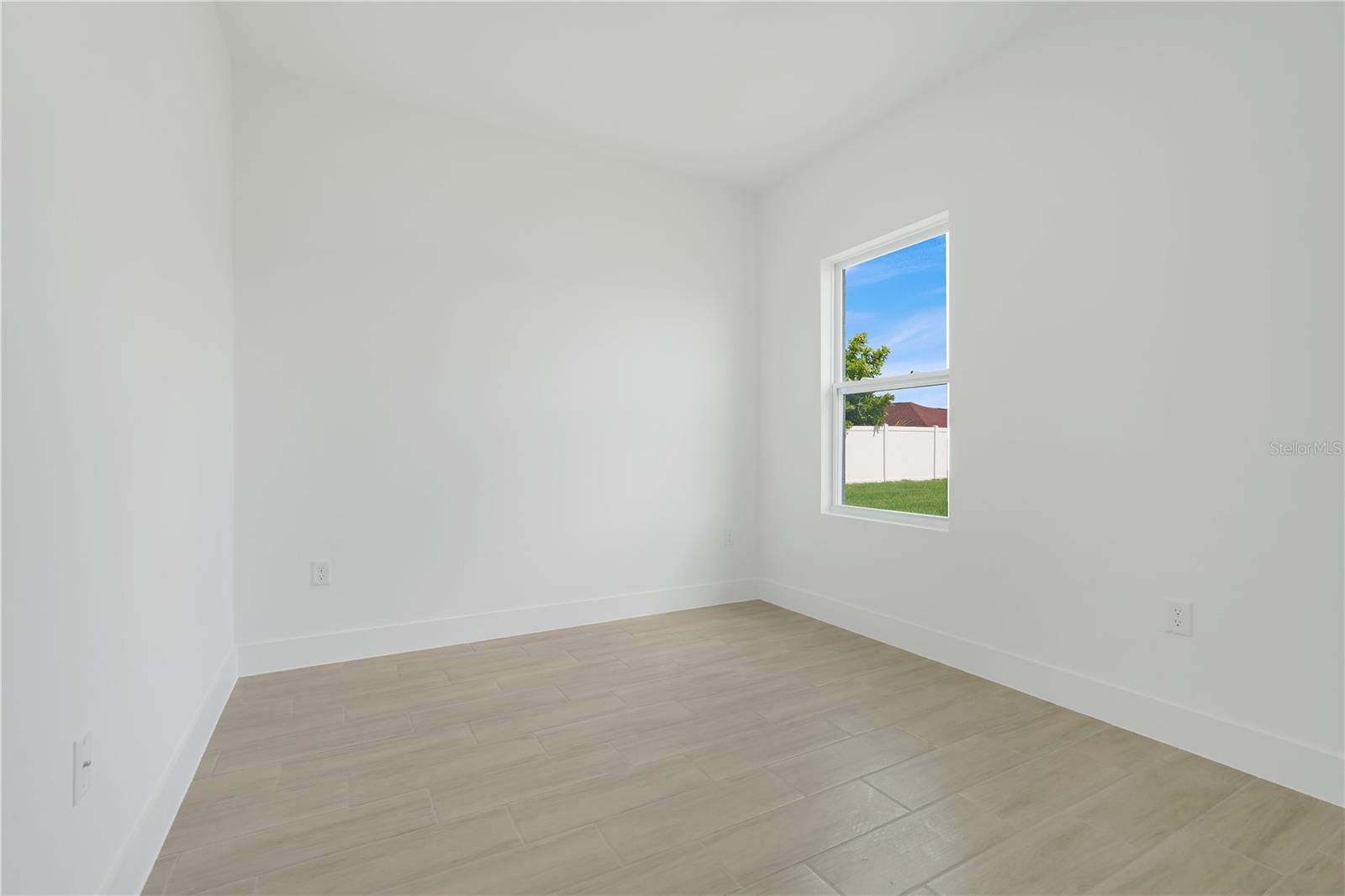 Image 30 of 38 For 337 Jacksonville Court