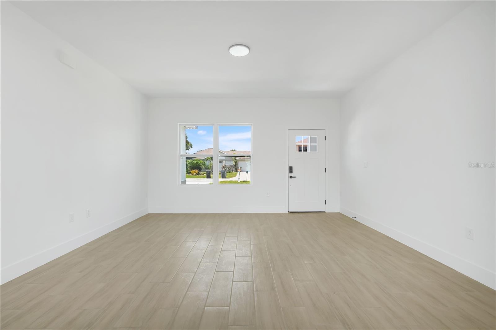 Image 5 of 38 For 337 Jacksonville Court