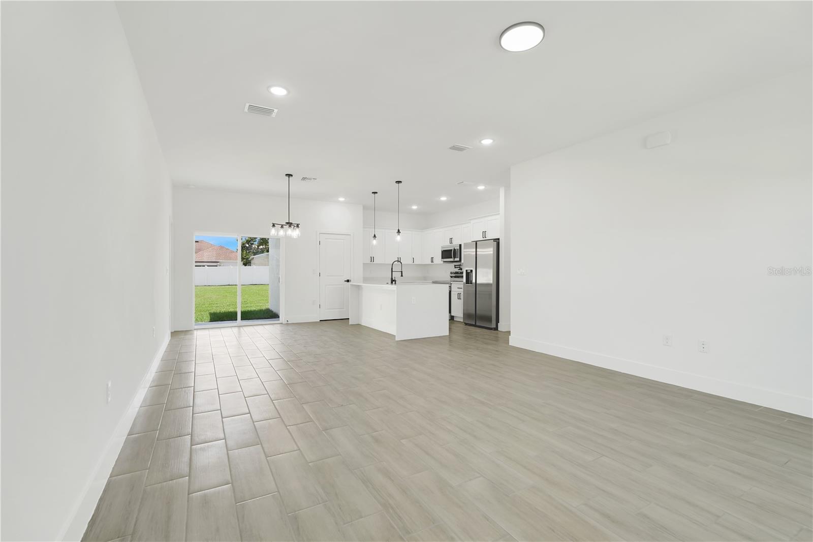 Image 7 of 38 For 337 Jacksonville Court