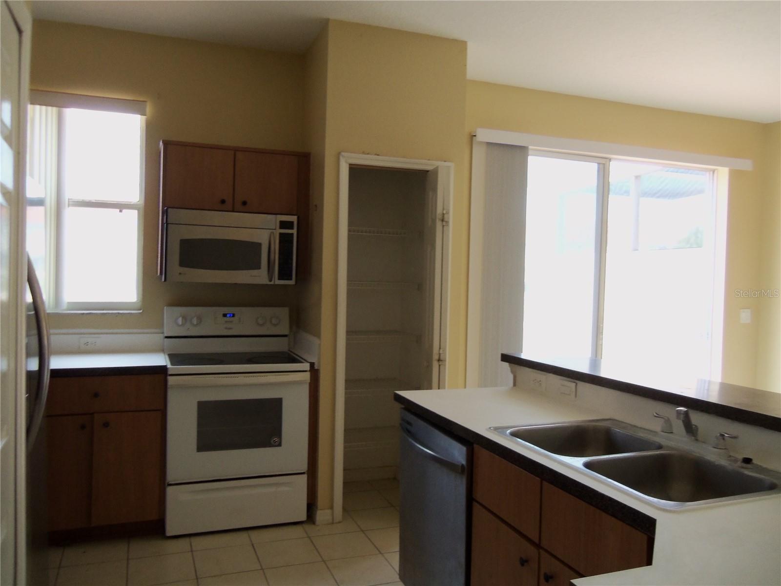 Image 61 of 80 For 1197 Beach Circle