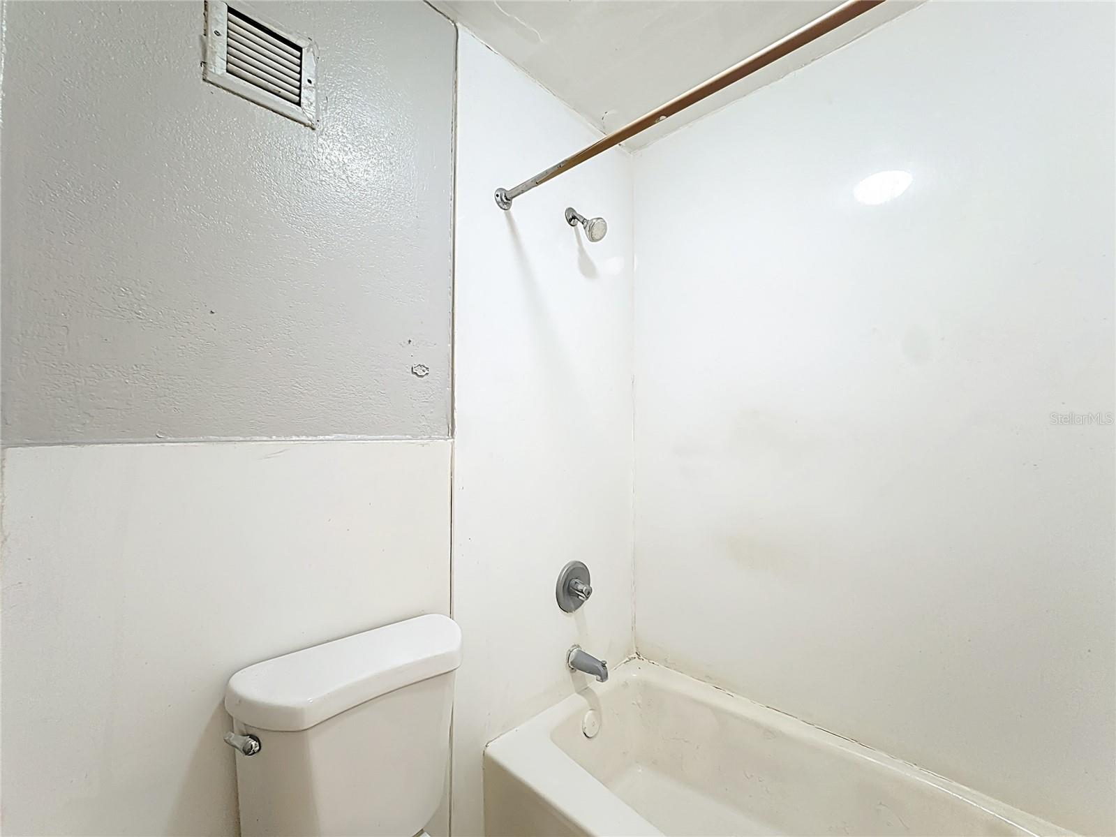 Image 16 of 31 For 7900 Orange Blossom Trail 1108 & 208