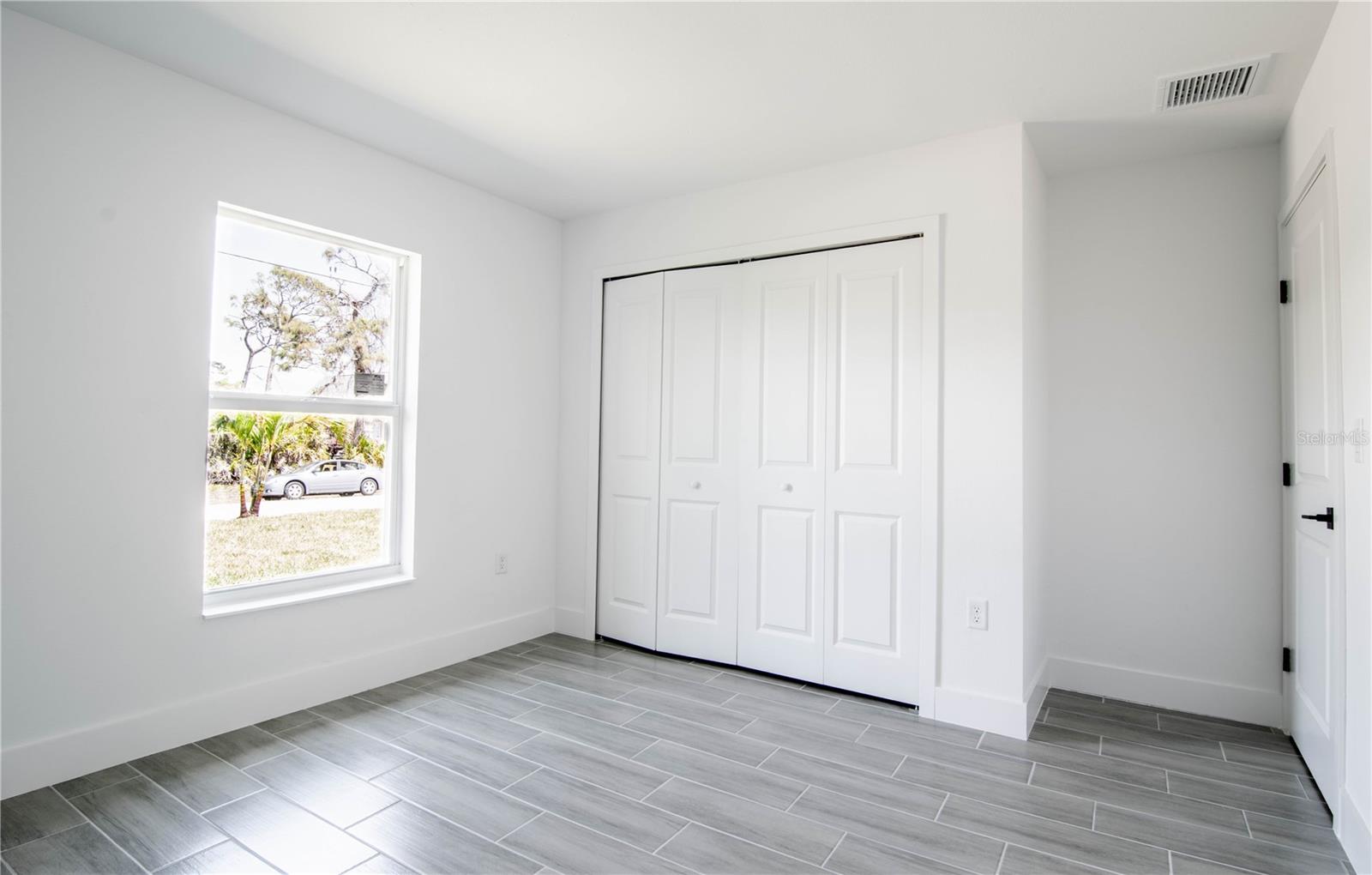 Image 18 of 26 For 10235 Stonecrop Avenue