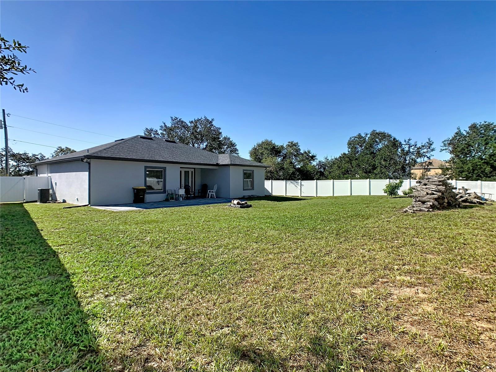 Image 21 of 27 For 317 Salmon Court