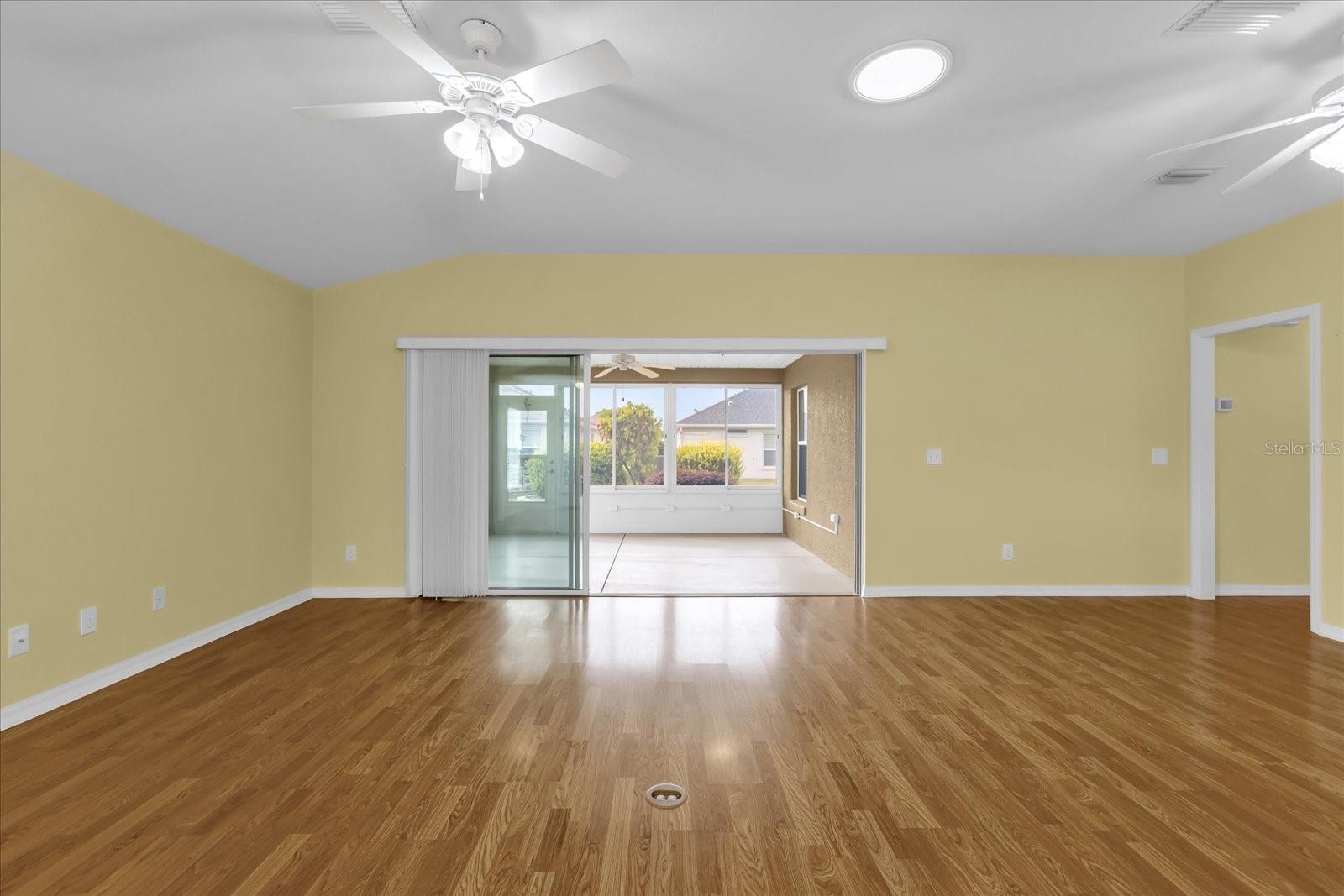 Image 8 of 35 For 8602 133rd Lane