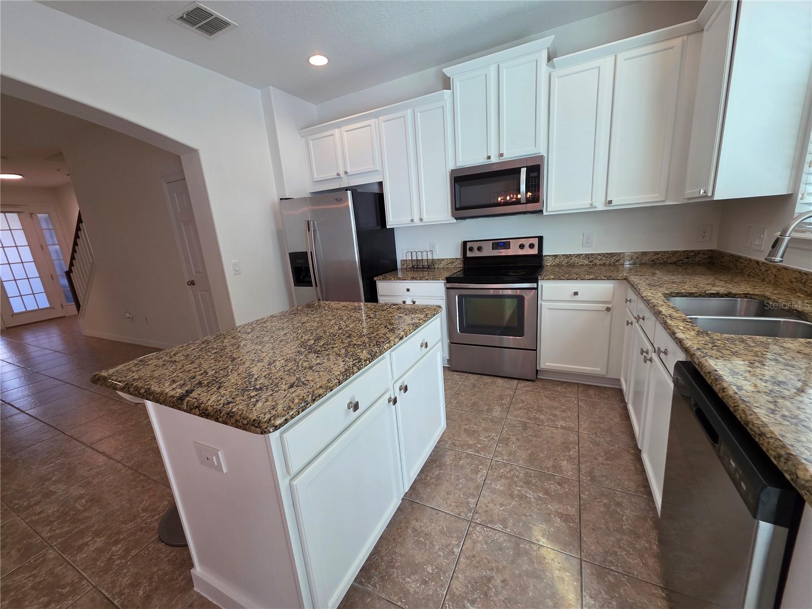 Image 30 of 58 For 9464 Tawnyberry Street