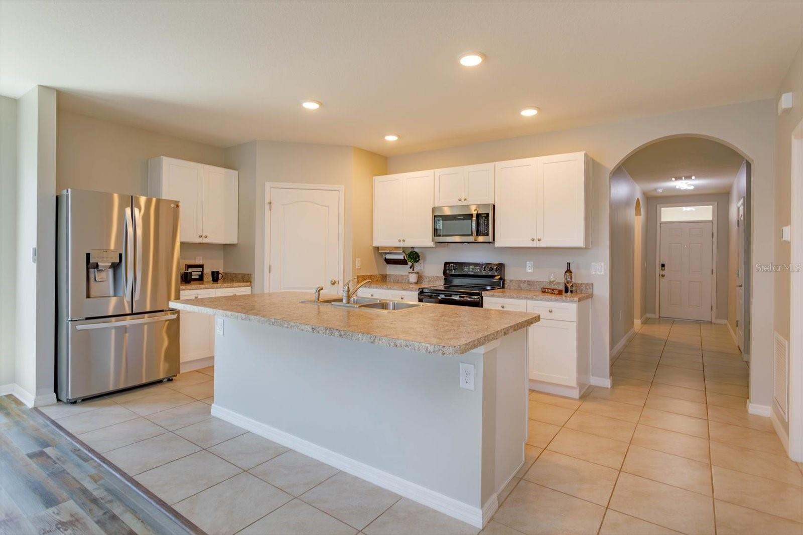 Image 12 of 34 For 2987 Gibraltar Boulevard